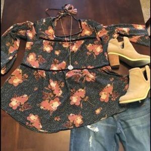 Knox Rose Floral Shirt- Size L